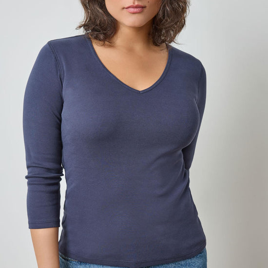 3/4 Sleeve V-Neck in color Dark Navy Image A3