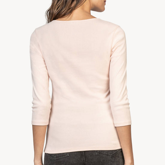 3/4 Sleeve V-Neck in color Peony Image A2