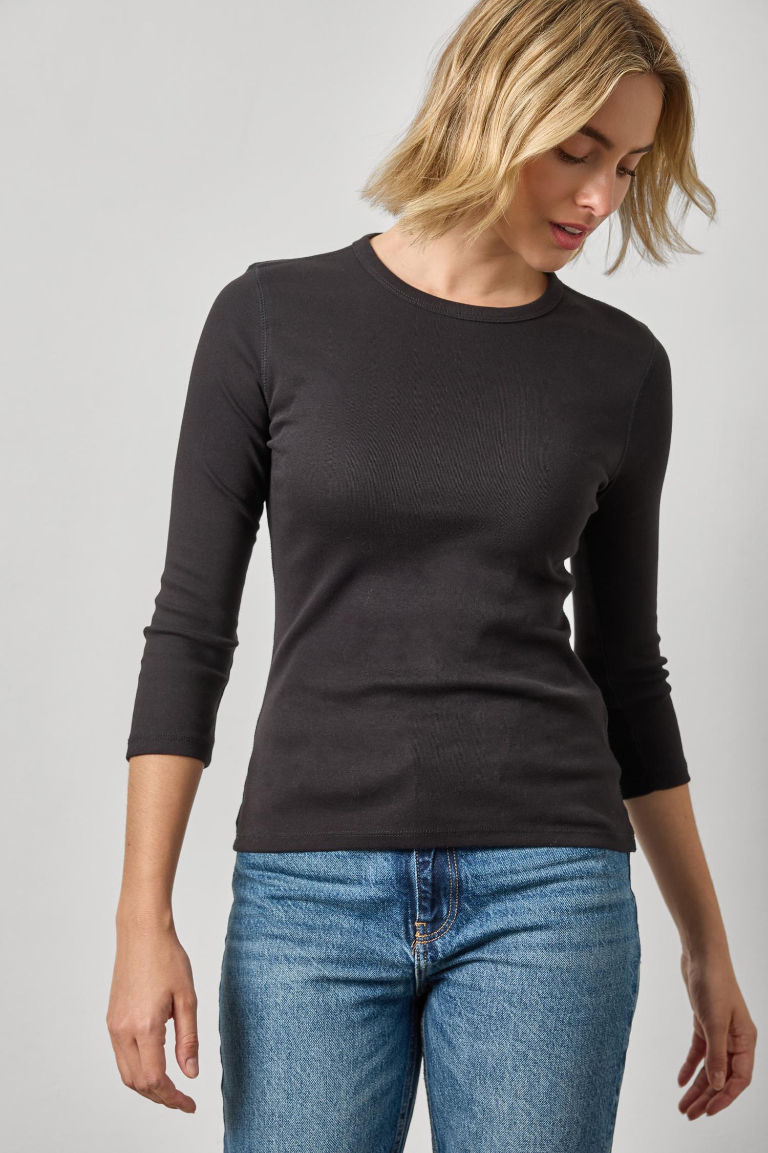 3/4 Sleeve Crew in color Black Image A1