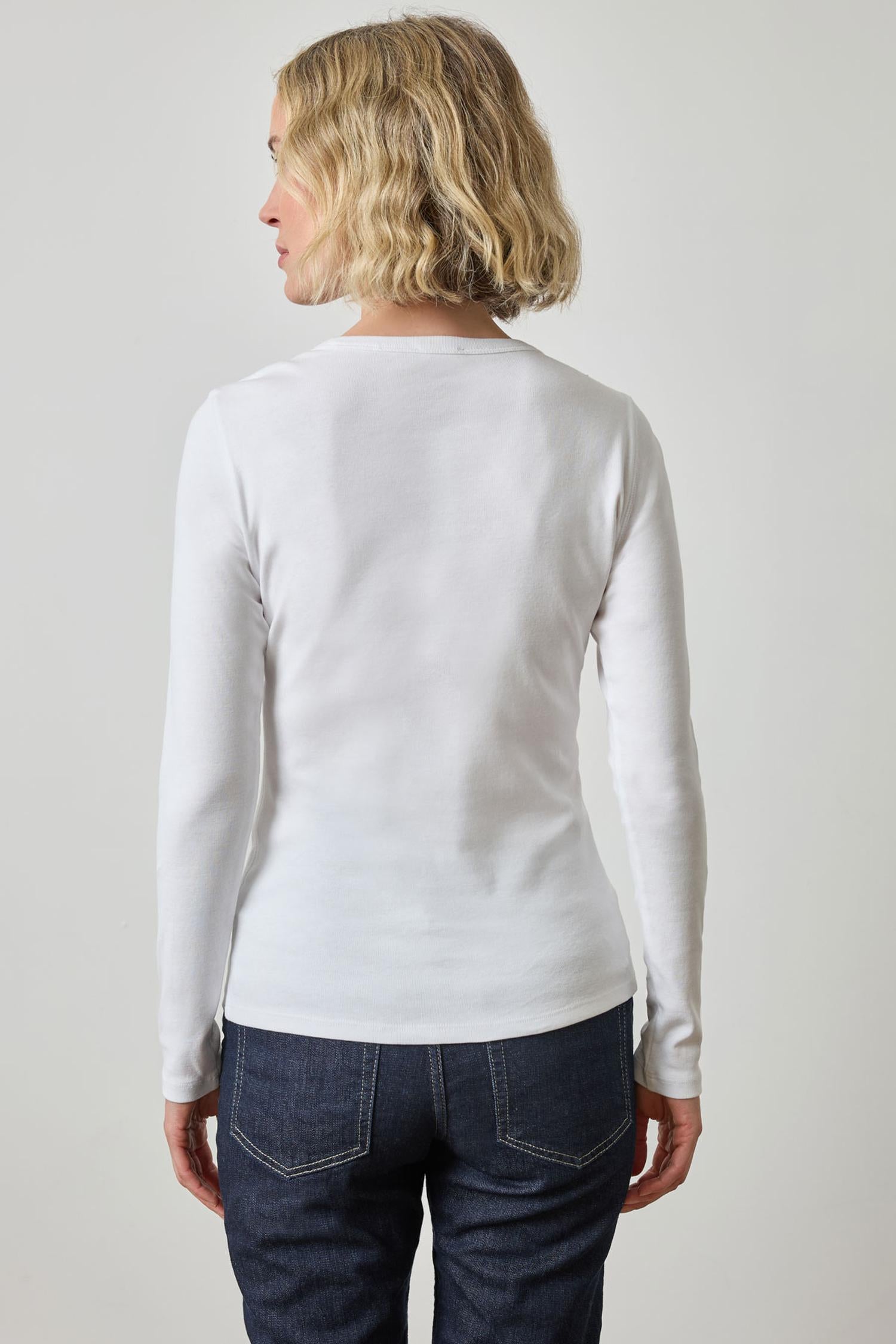 Long Sleeve Crew in color White Image A2