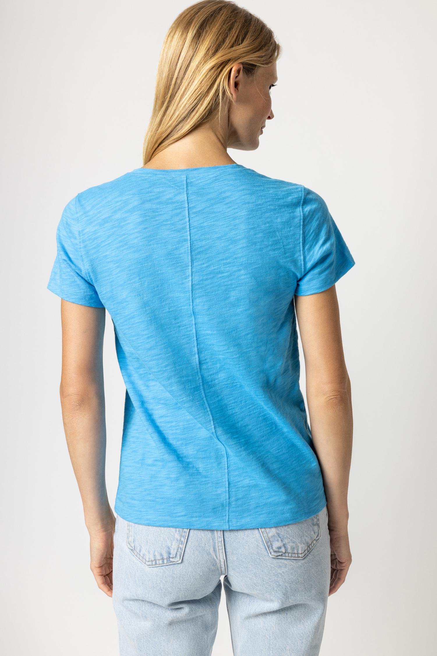 V-Neck Short Sleeve Back Seam Tee in color Dutch Image A2