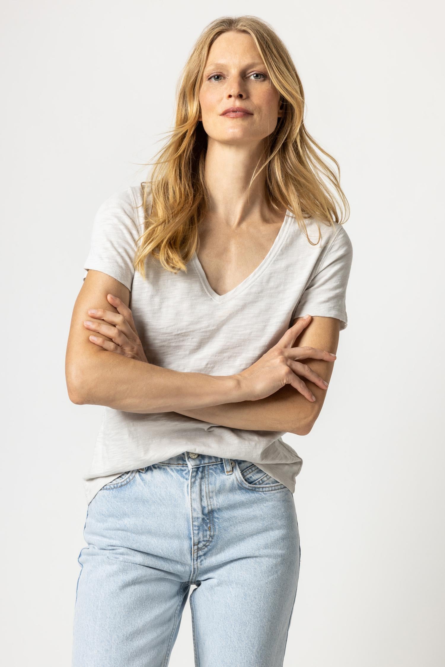 V-Neck Short Sleeve Back Seam Tee in color Nickel Image A2