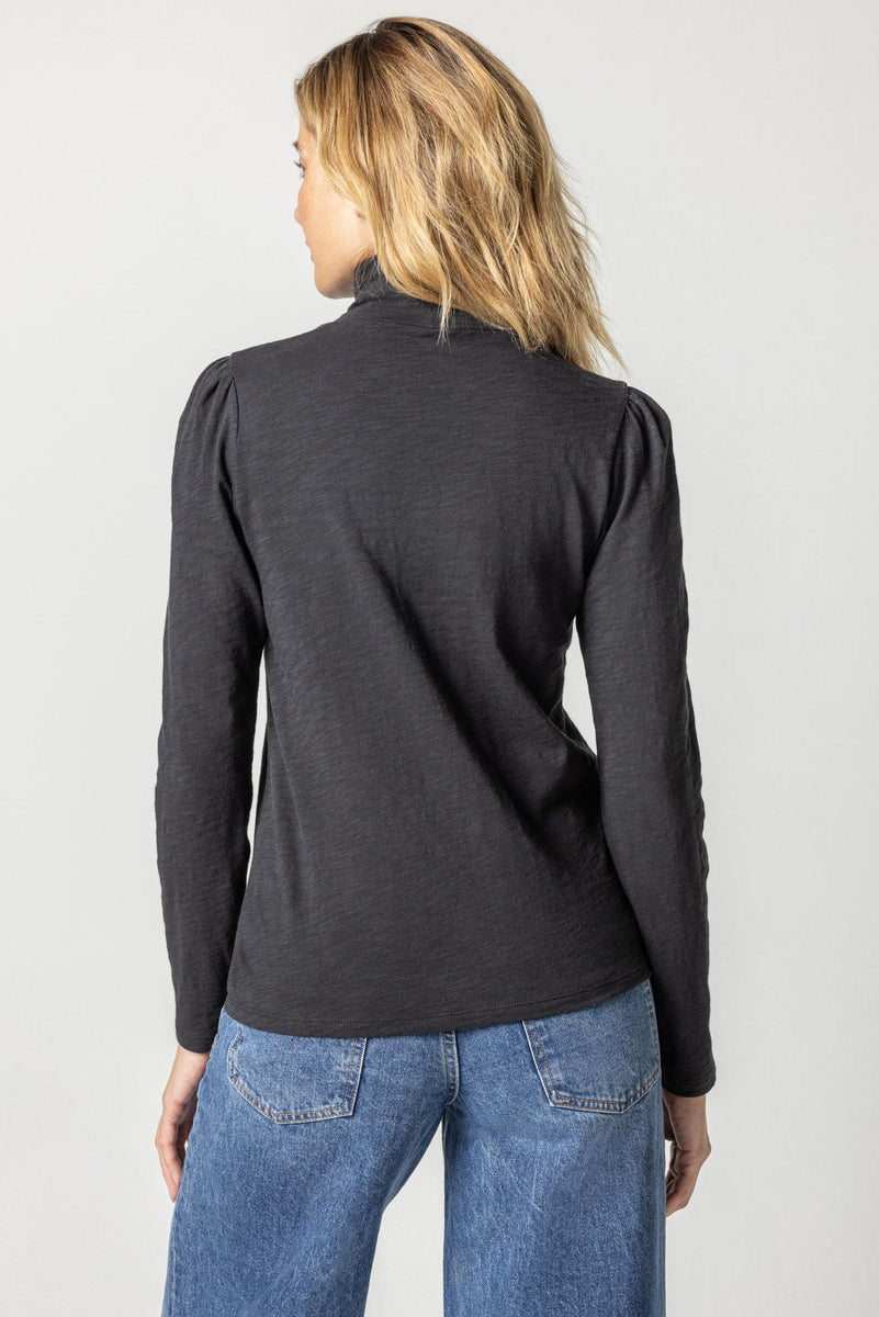 Black puff 2024 sleeve turtleneck