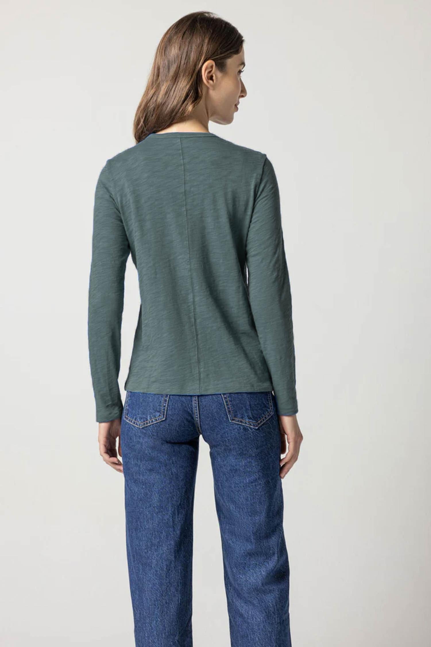 Long Sleeve Crewneck in color Evergreen Image A2