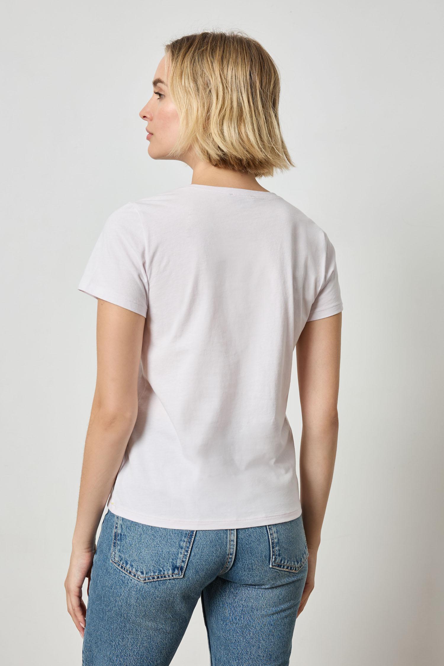 Short Sleeve V-Neck in color Lily Image A2