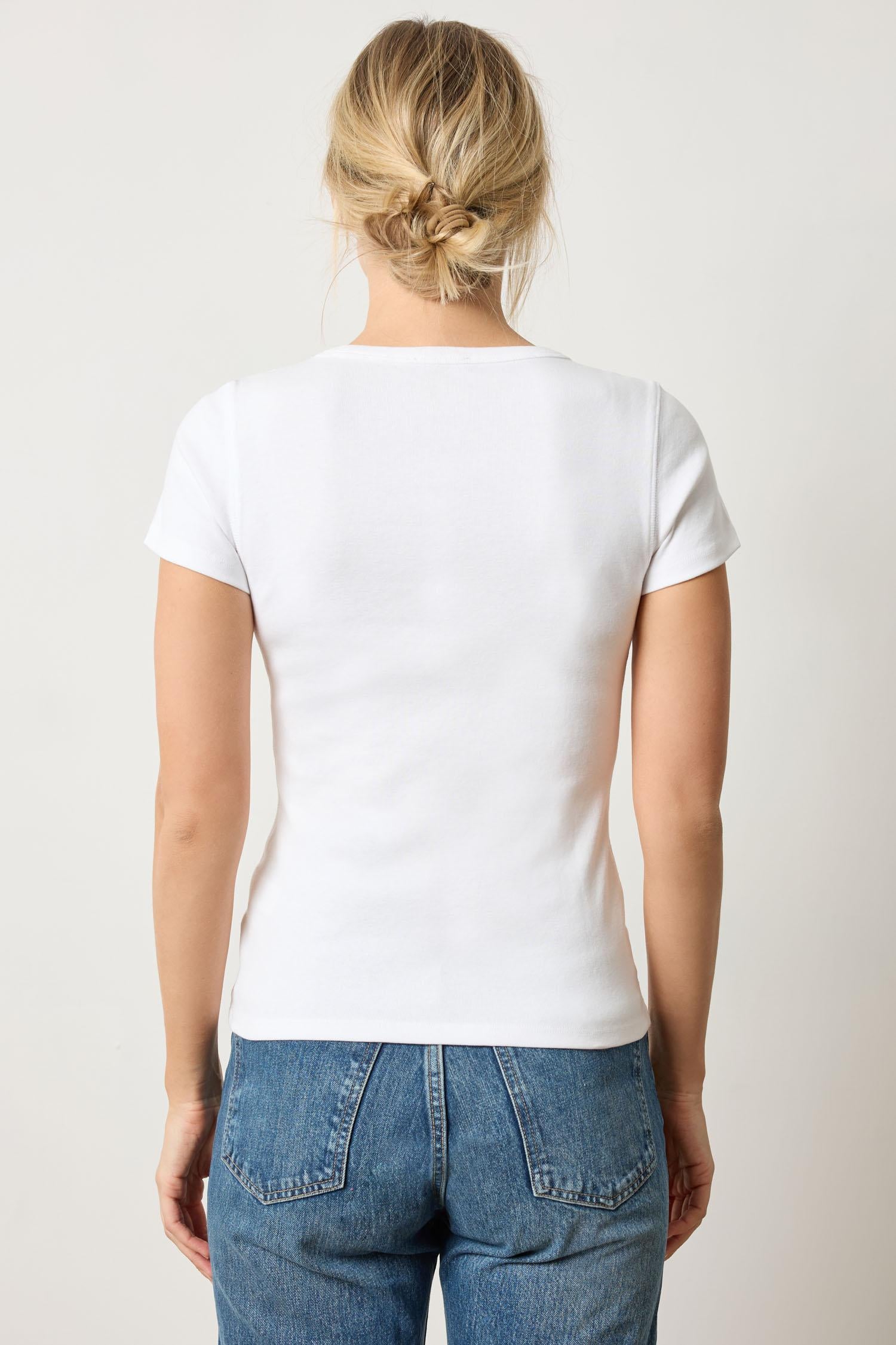 Short Sleeve V-Neck in color White Image A2