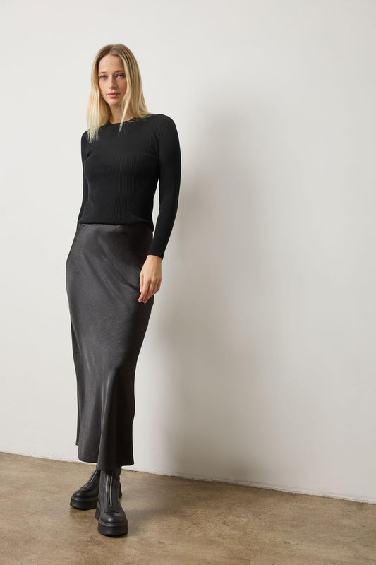 Fitted Crewneck Sweater in color Black Image A0