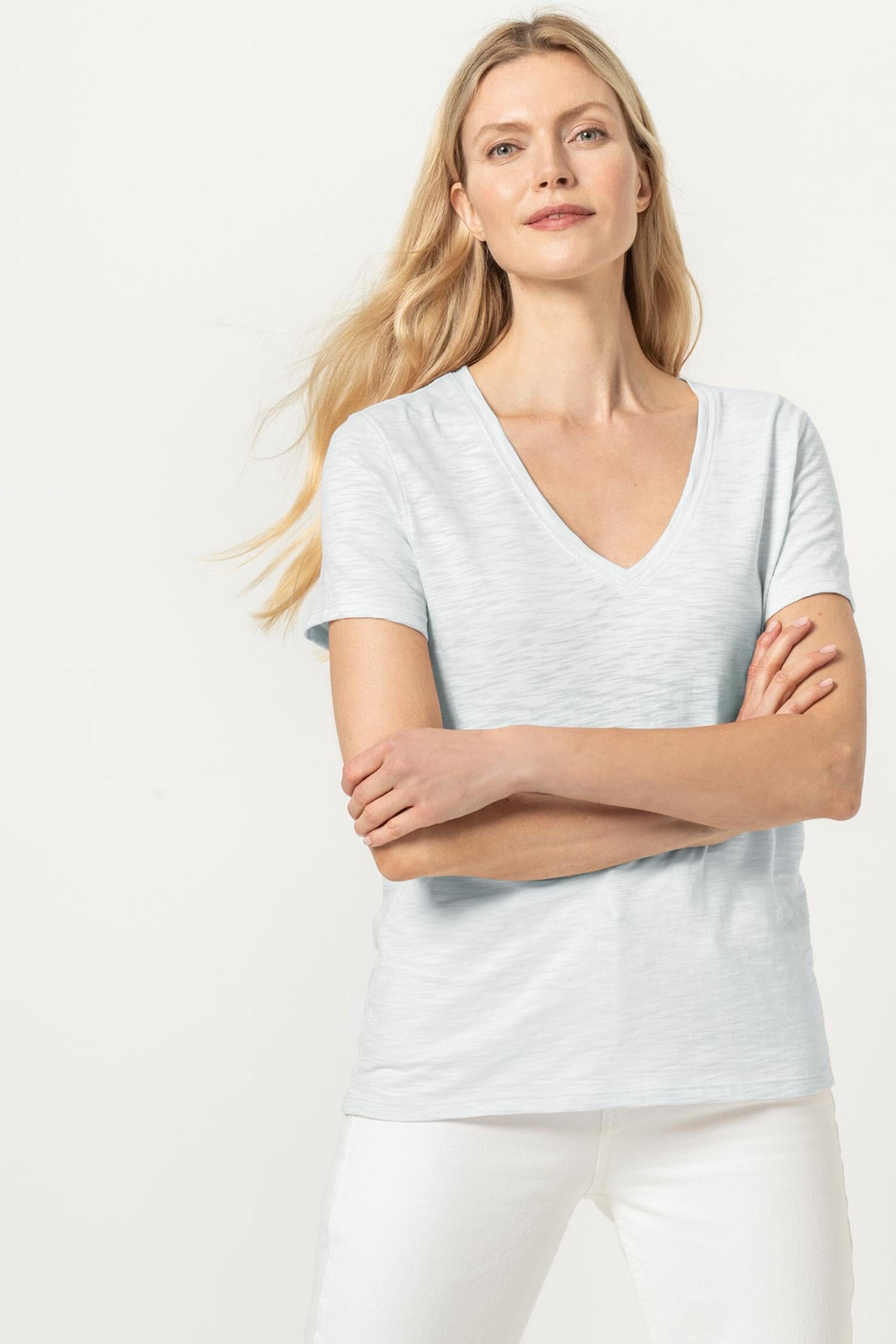 Lilla P V-Neck Short Sleeve Back Seam Tee in Loose Knit Slub Iceberg XS at   Women's Clothing store