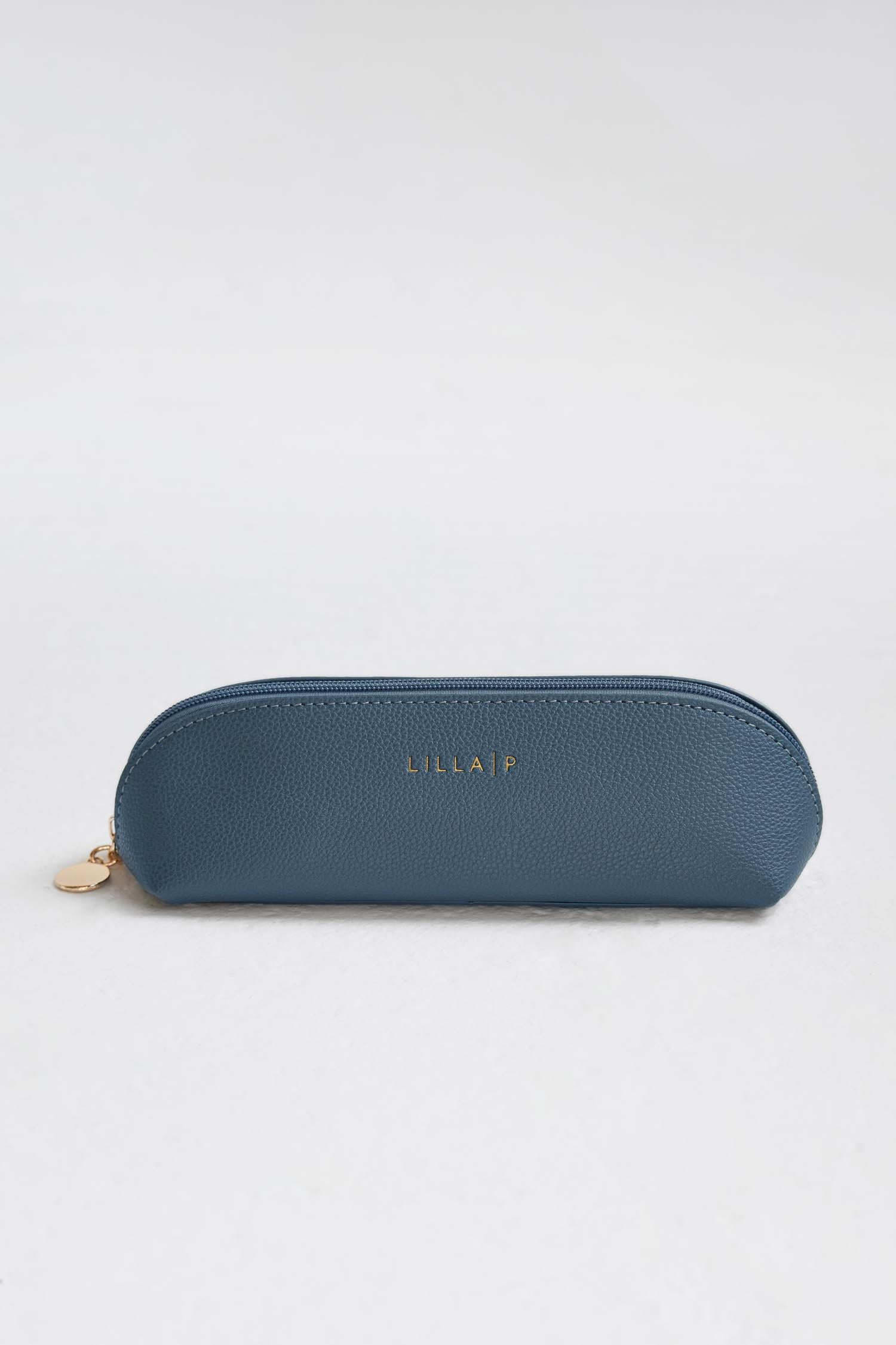 Make Up Bag in color Teal Image A1