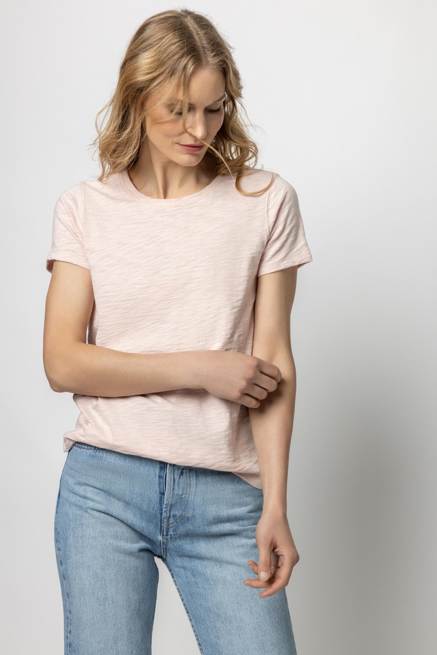 Short Sleeve Back Seam Tee Womens Top Rosebud A1