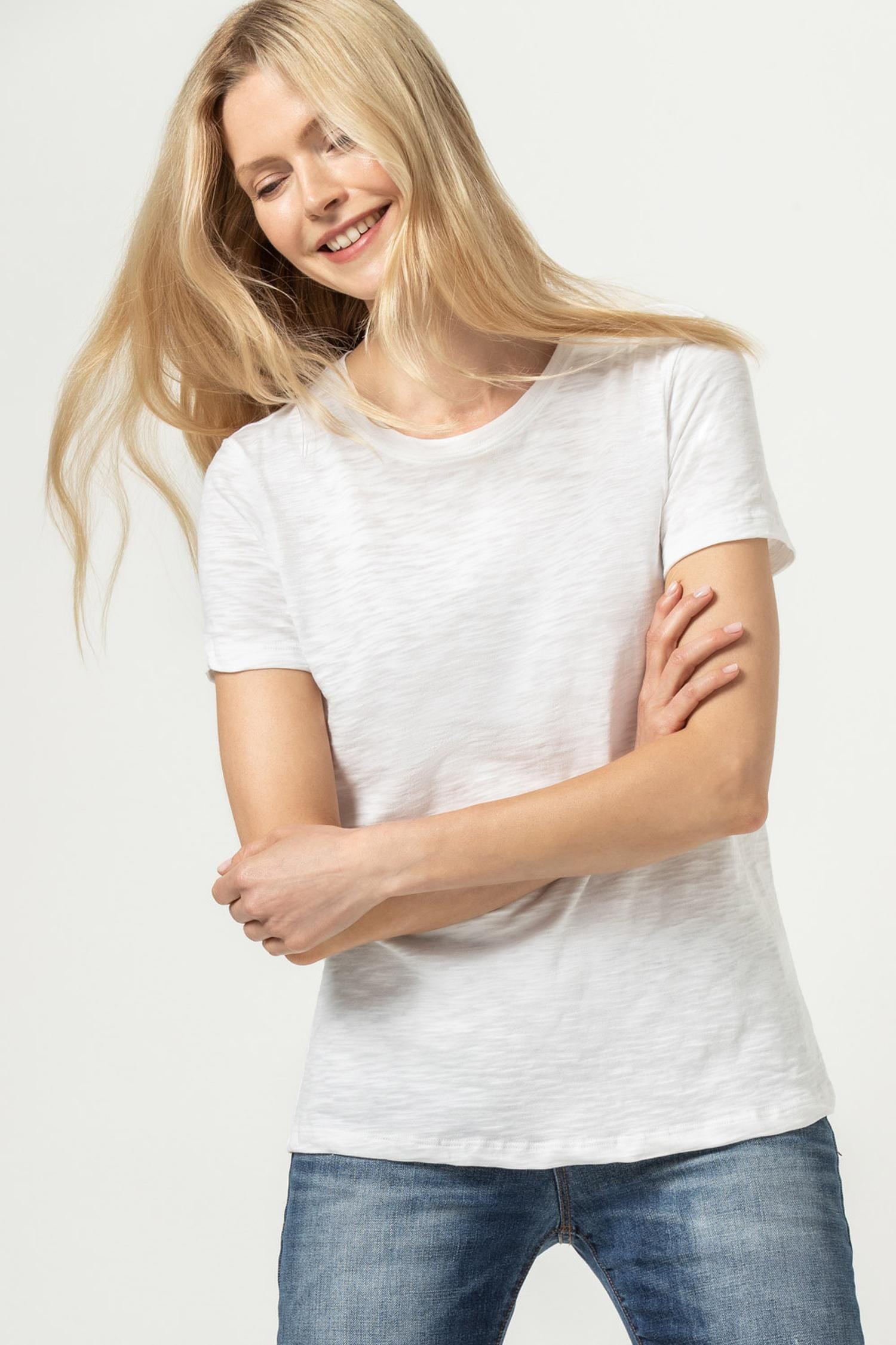 Short Sleeve Back Seam Tee Womens Top White A4