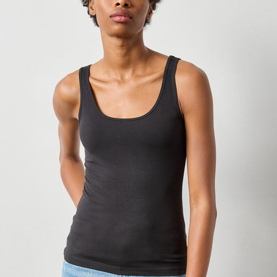 Scoop Tank Womens Top Black A3