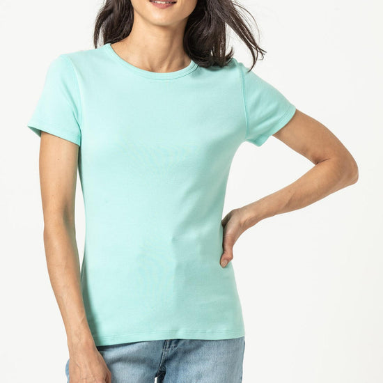 Short Sleeve Crew in color Aruba Image A3