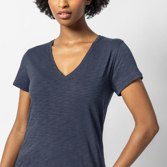 V-Neck Short Sleeve Back Seam Tee Womens Top Navy A1