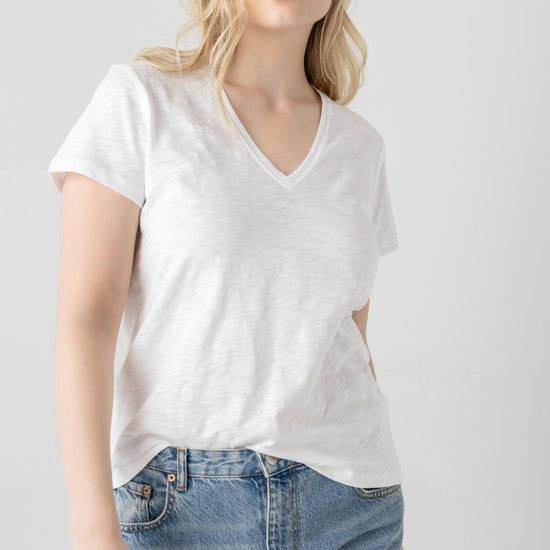 V-Neck Short Sleeve Back Seam Tee Womens Top White A3