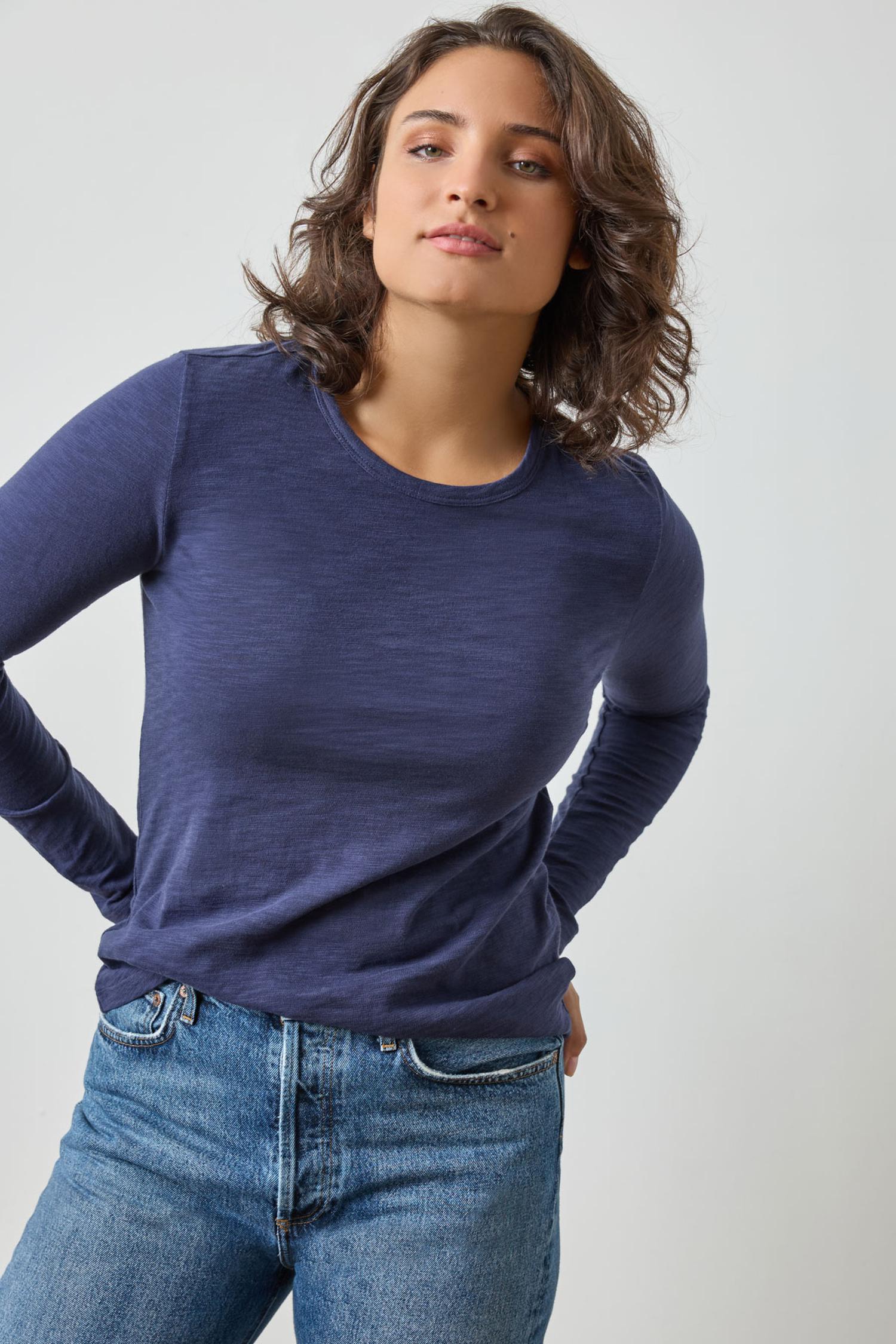 Long Sleeve Crewneck in color Navy Image A6