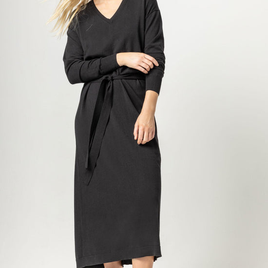 Easy V-Neck Sweater Dress Womens Dress Black A1