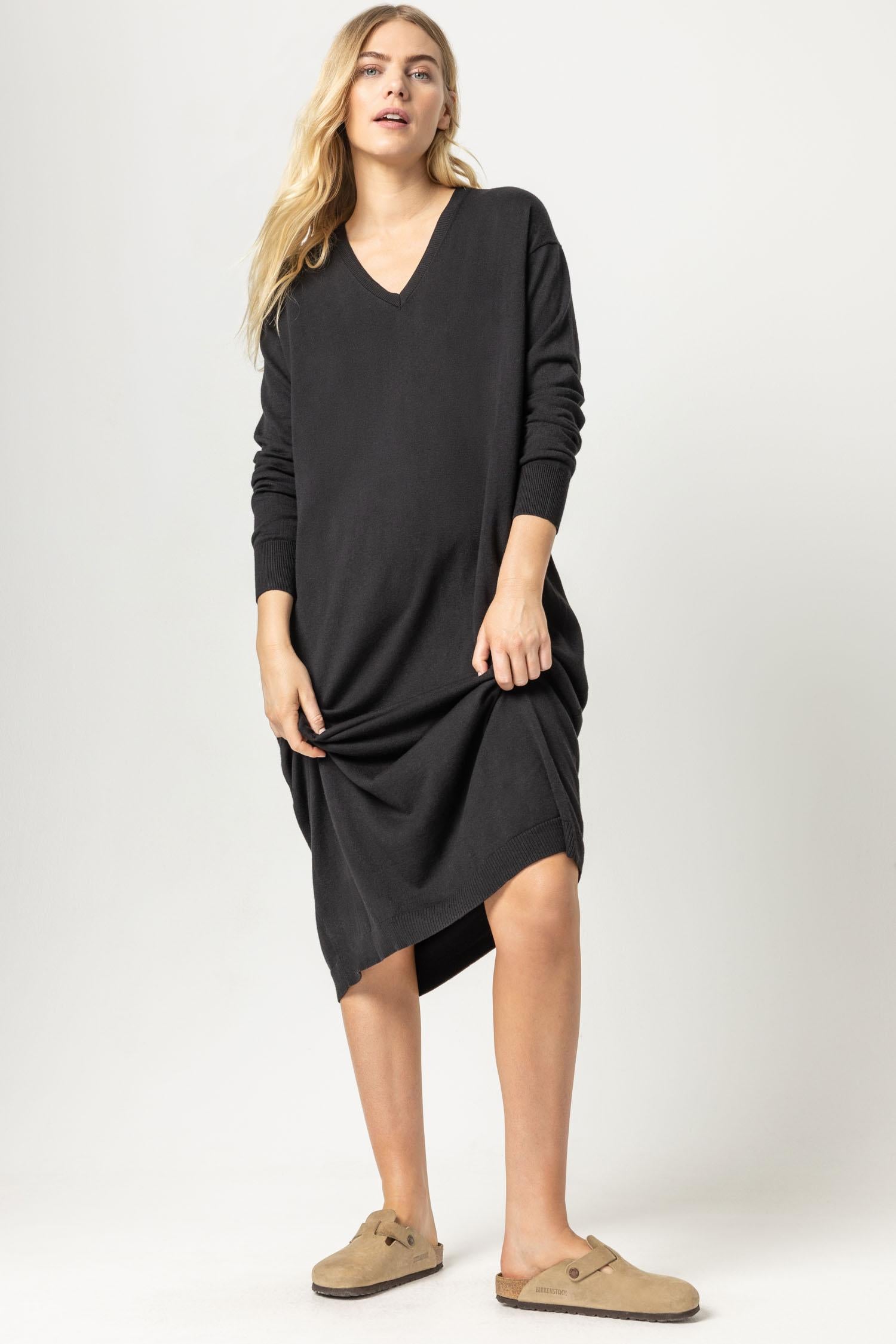 Easy V-Neck Sweater Dress Womens Dress Black A3