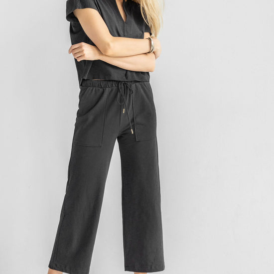 Cropped Pull On Pant Womens Pant Black C1