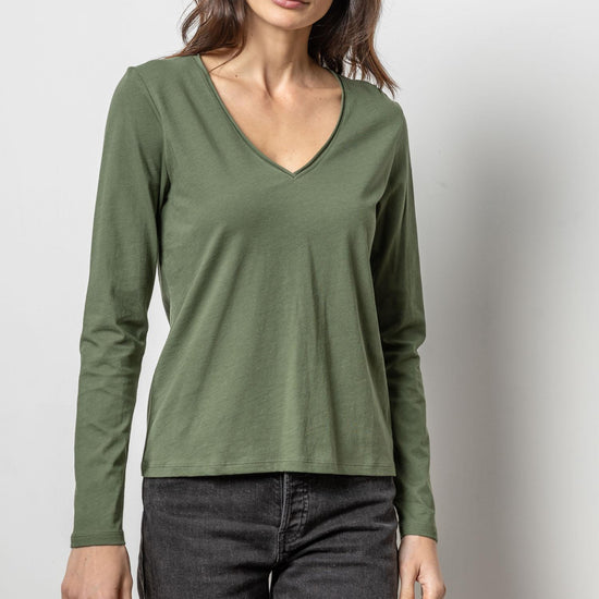 Rolled Edge V-Neck Tee Womens Top Elm A1