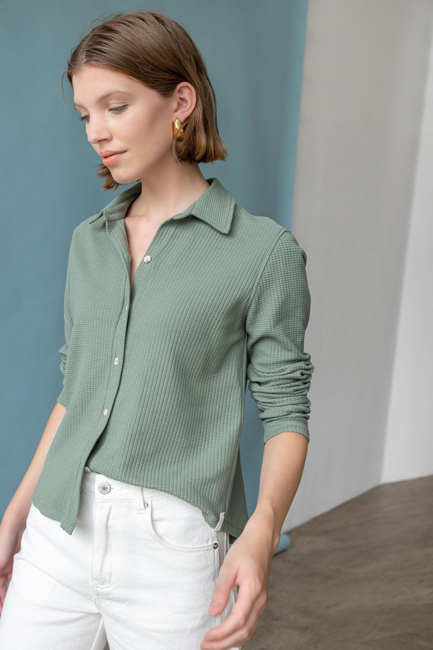 Collared Button Down Womens Top Seagrass C1