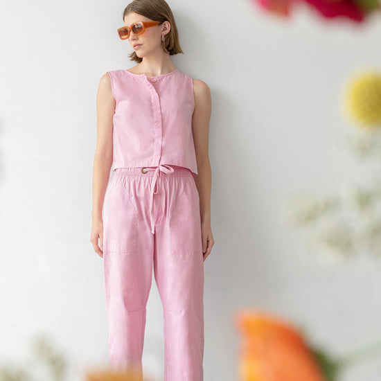 Everyday Poplin Pant in color Taffy Image C1