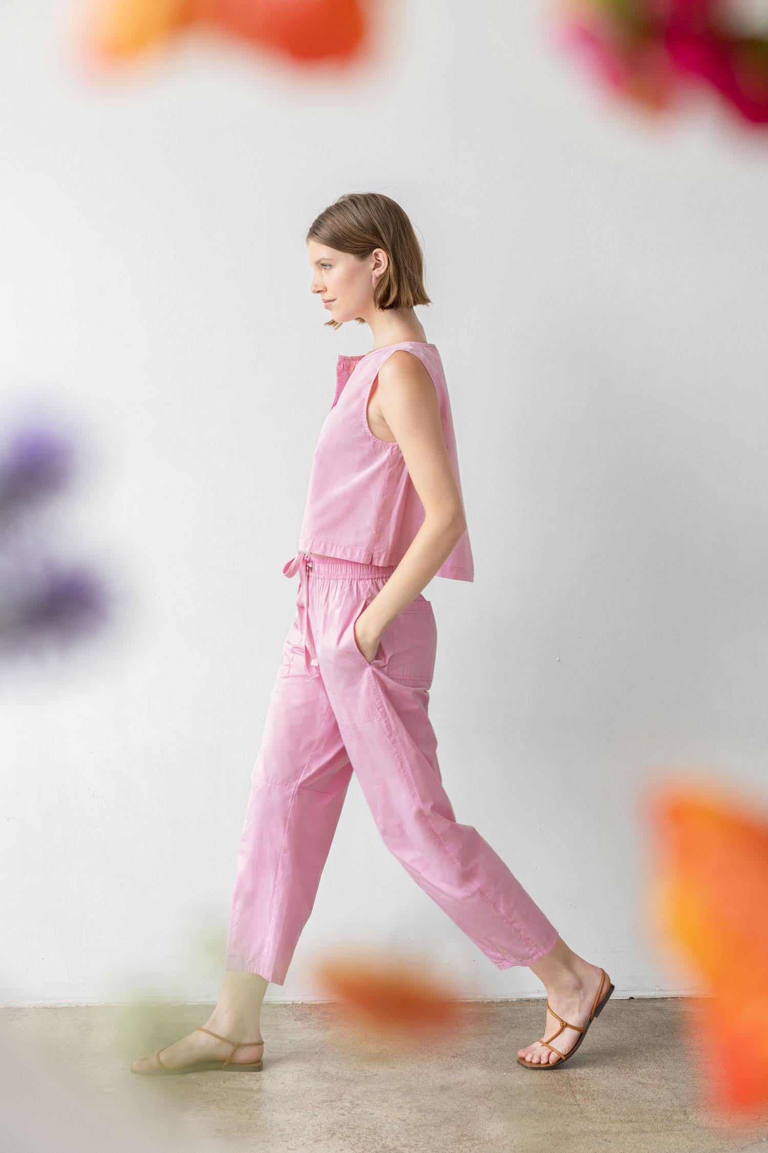 Everyday Poplin Pant in color Taffy Image C2