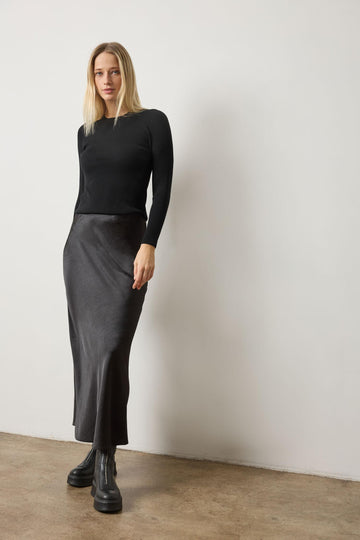 Fitted Crewneck Sweater in color Black Image A0