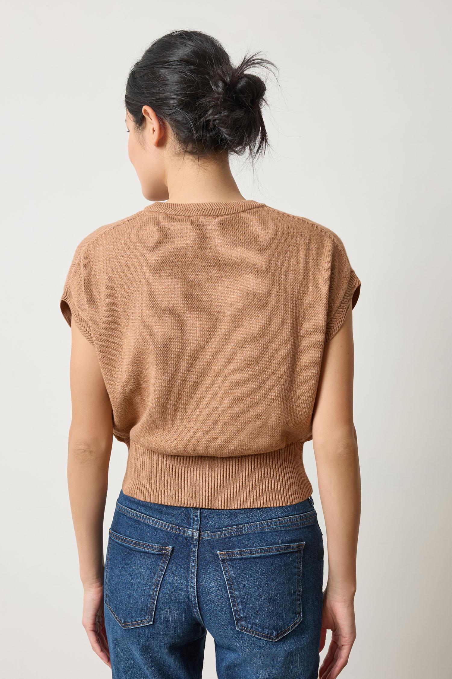 (取寄) リラ P レディース ウェッジ クルーネック セーター Lilla P women Wedge Crewneck Sweater Sand Wedge Sweater – Lilla P