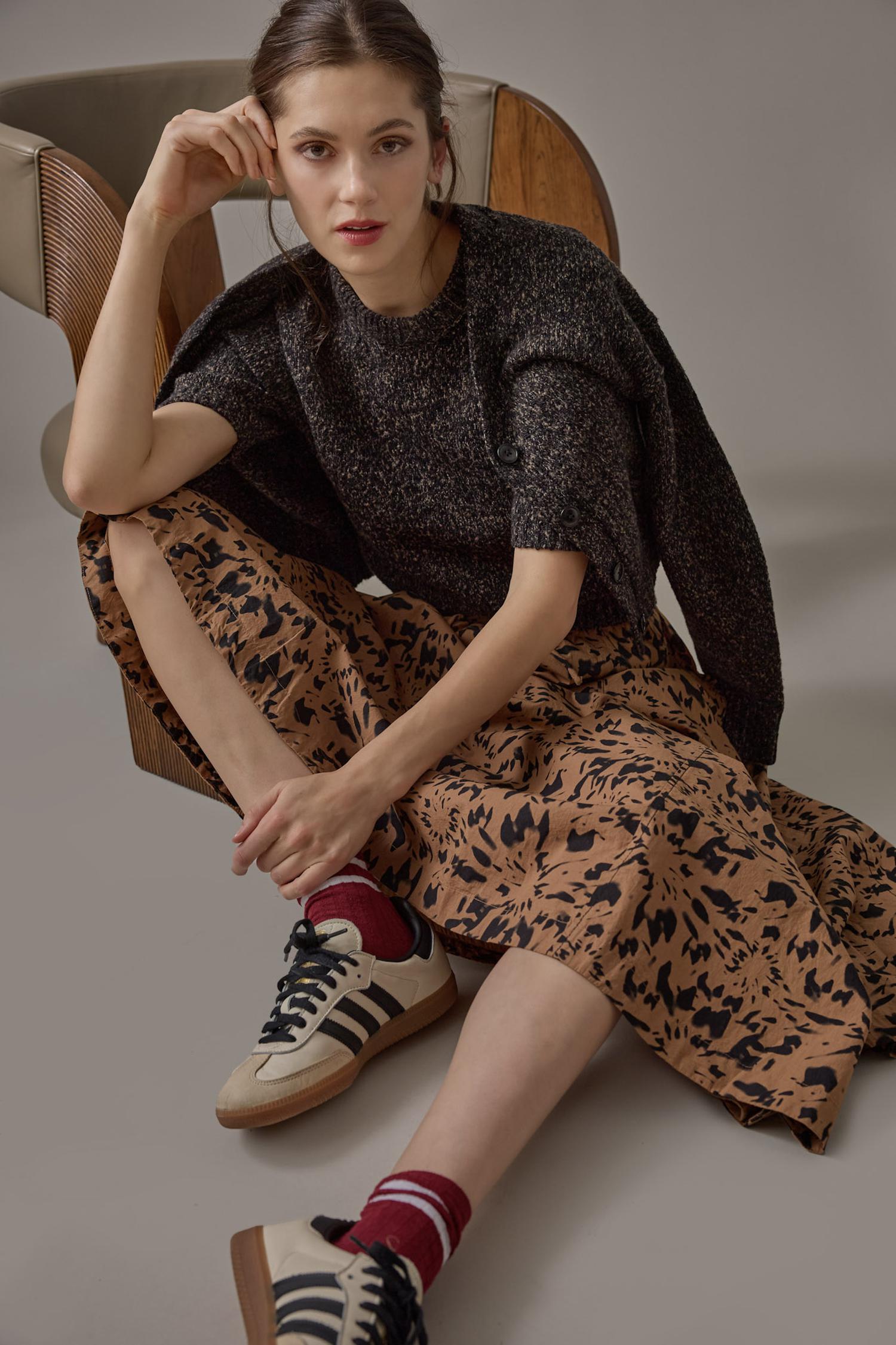 Short Sleeve Marled Pullover in color Black Marl Image C0