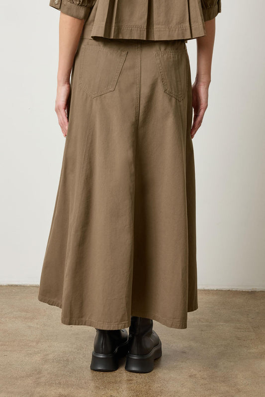 Seamed Maxi Skirt in color Parsley Image A2