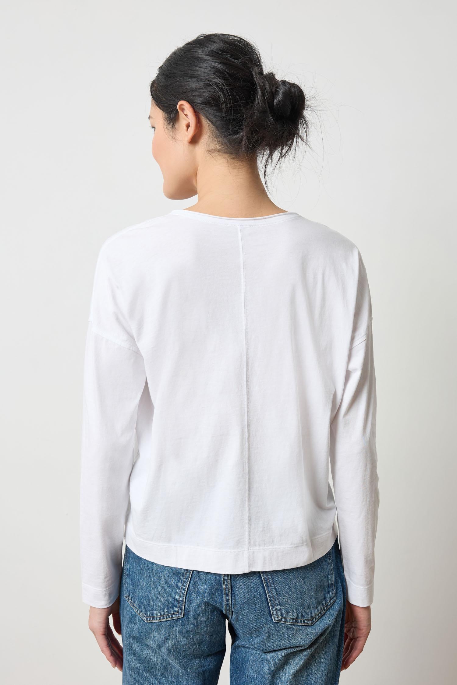 Long Sleeve Cut Edge V-Neck Womens Top White A2