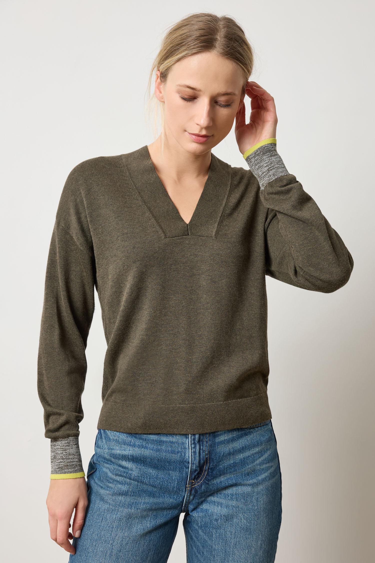 V-Neck Pullover Sweater Womens Sweater Fir A3
