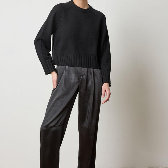 Saddle Sleeve Crewneck Sweater Womens Sweater Black A0