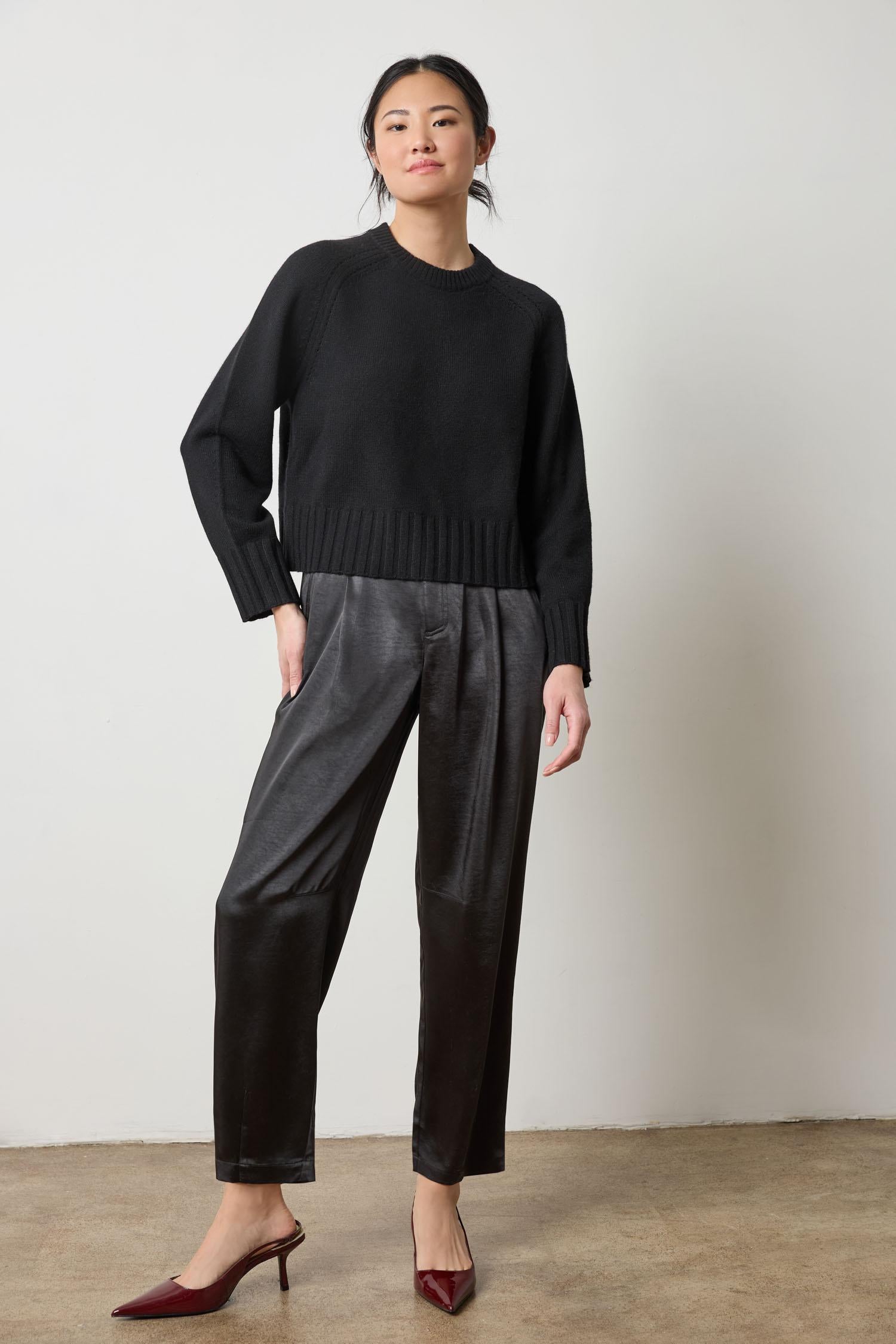 Saddle Sleeve Crewneck Sweater Womens Sweater Black A0