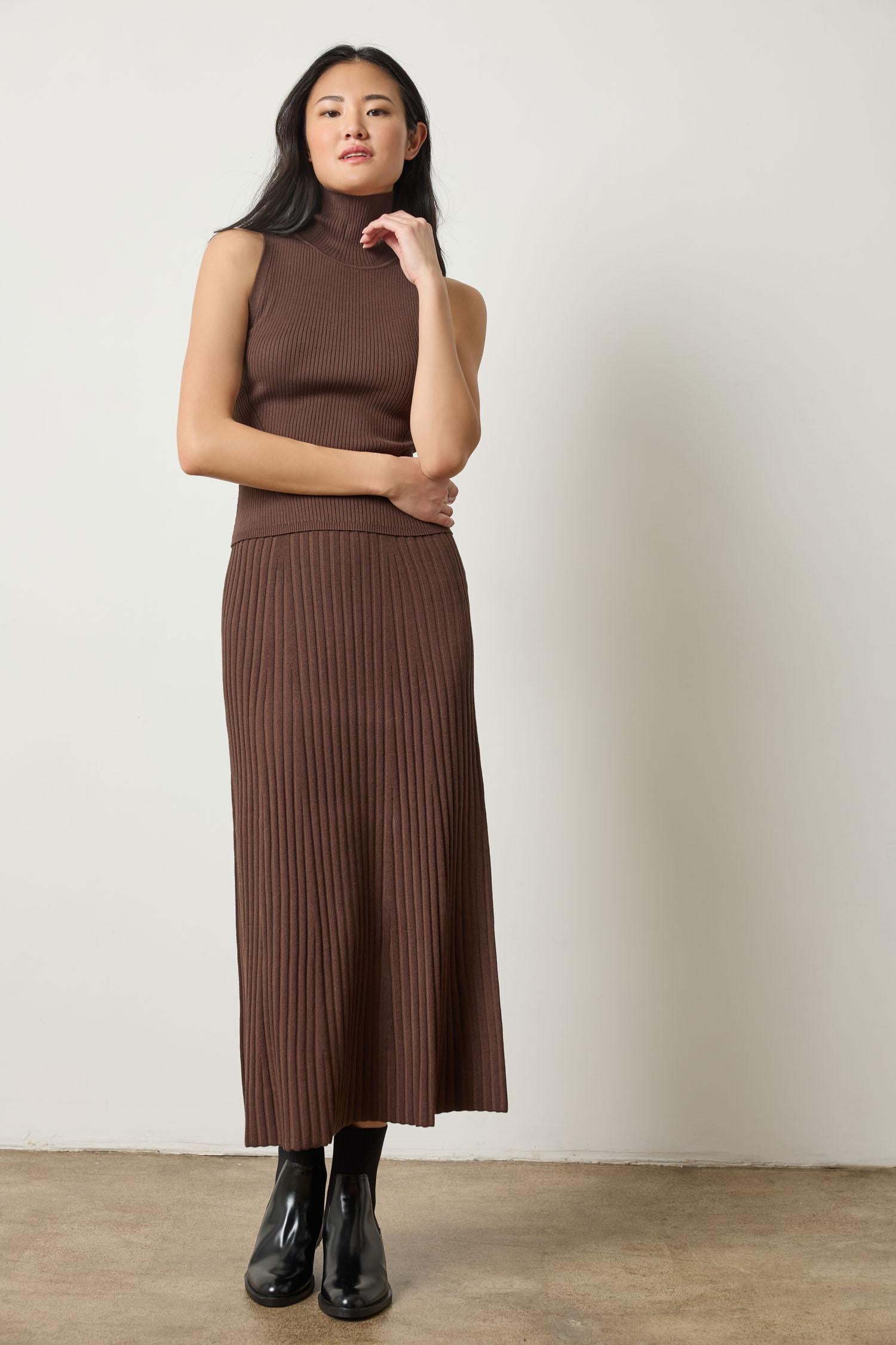 Straight Rib Skirt Womens Skirt Mink A0