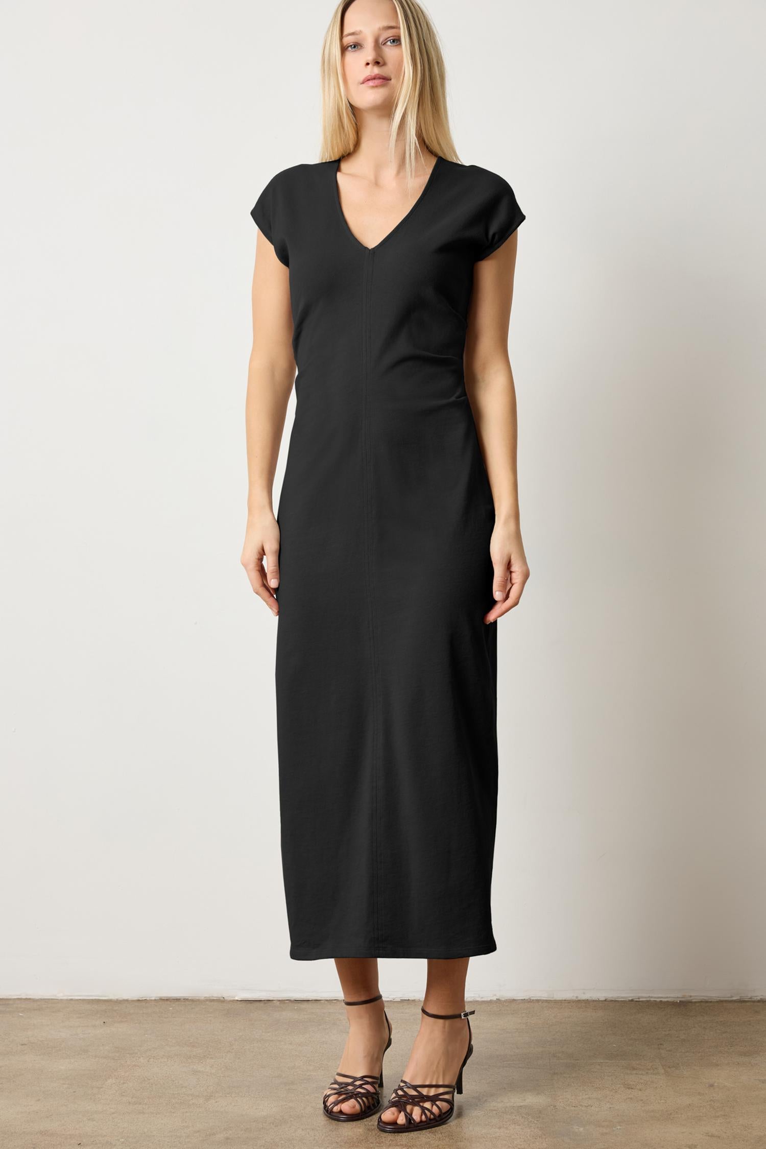 Side Tuck Maxi Dress Womens Dress Black A1