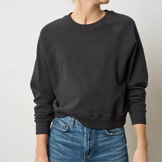 Raglan Sweatshirt in color Black Image A1