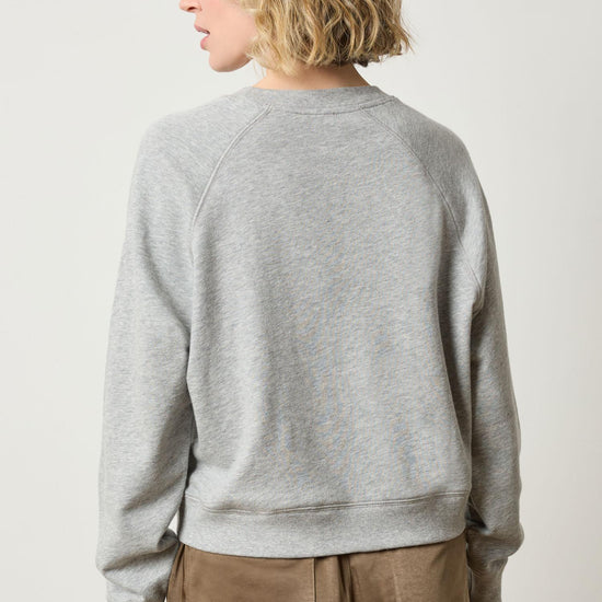 Raglan Sweatshirt in color Heather Grey Image A6