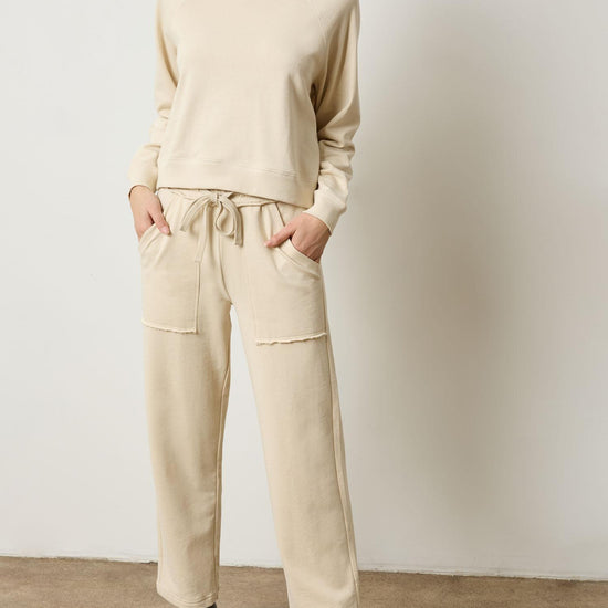 Raglan Sweatshirt in color Muslin Image A0