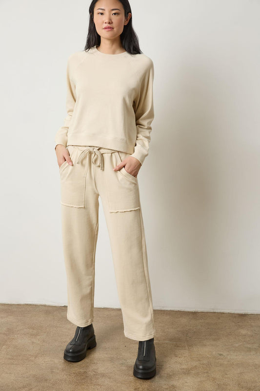 Raglan Sweatshirt in color Muslin Image A0