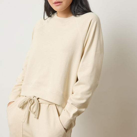 Raglan Sweatshirt in color Muslin Image A1