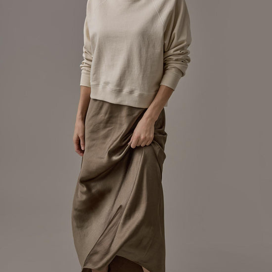 Raglan Sweatshirt in color Muslin Image C0
