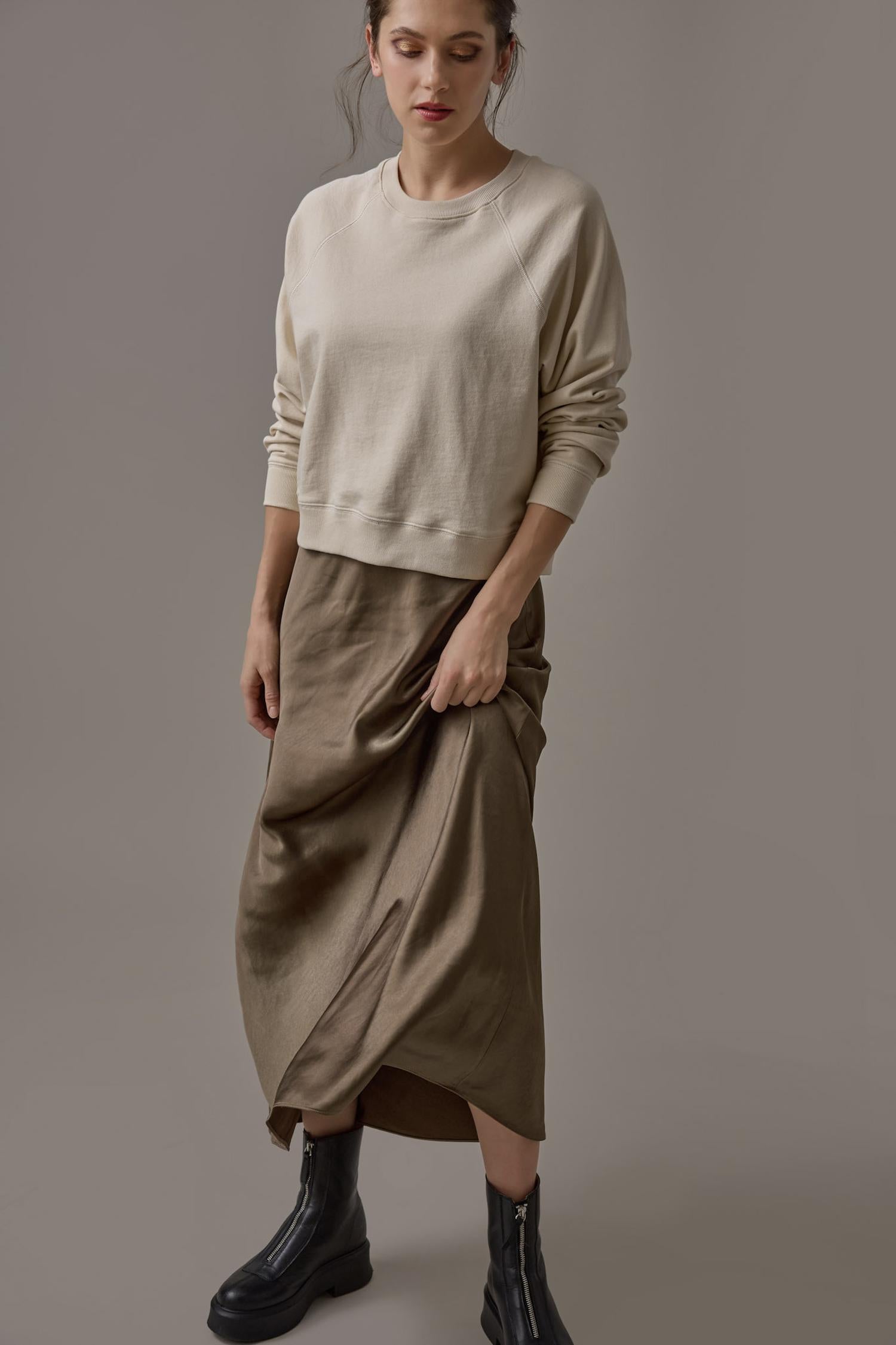 Raglan Sweatshirt in color Muslin Image C0