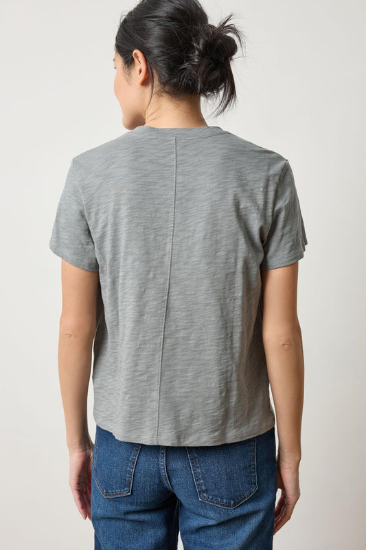 Boyfriend V-Neck Womens Top Gravel A2