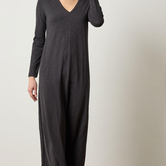 V-Neck Maxi Dress Womens Dress Black A3