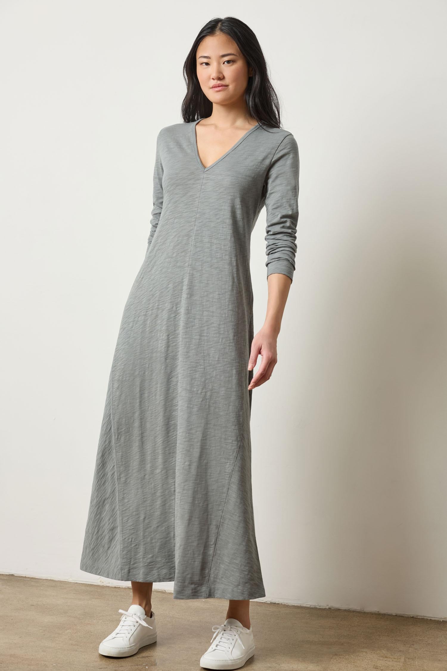 V-Neck Maxi Dress Womens Dress Gravel A1