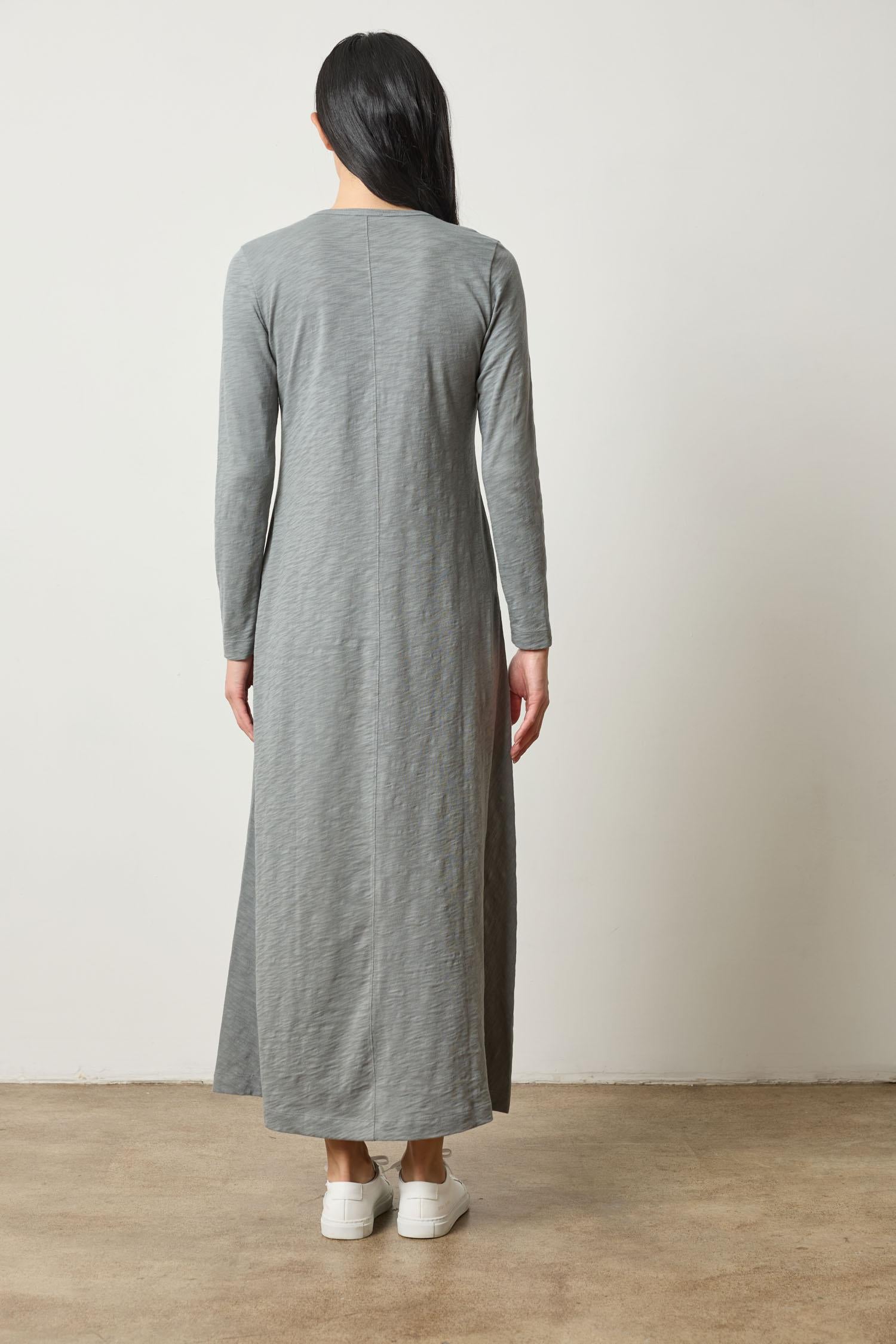 V-Neck Maxi Dress Womens Dress Gravel A2