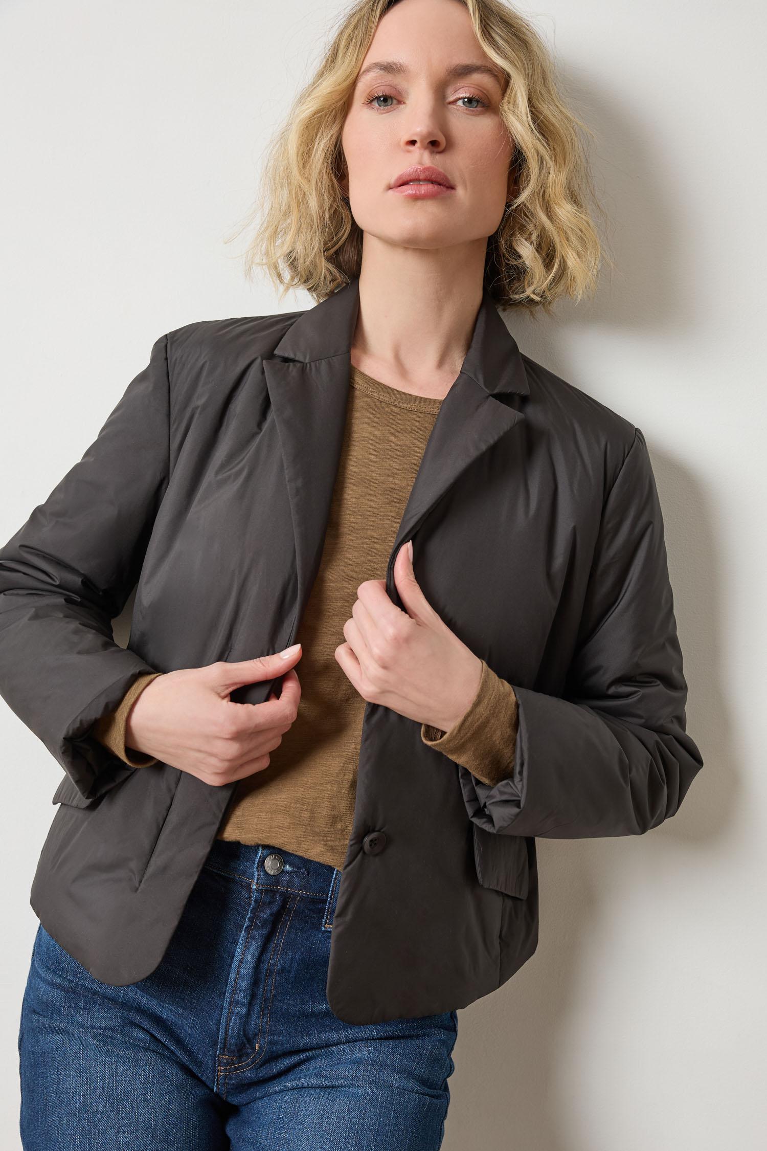 Padded Blazer in color Black Image A3