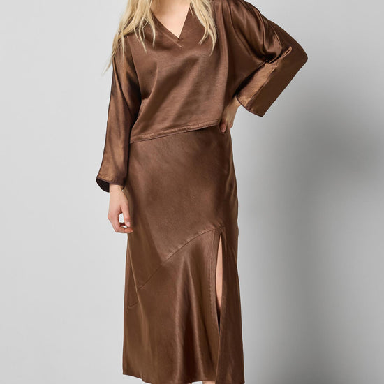 Satin V-Neck Dolman Womens Top Chocolate A0